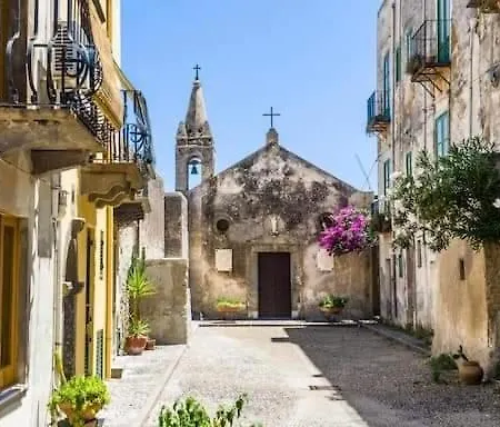 Centro Storico Flat 8 Min From Port